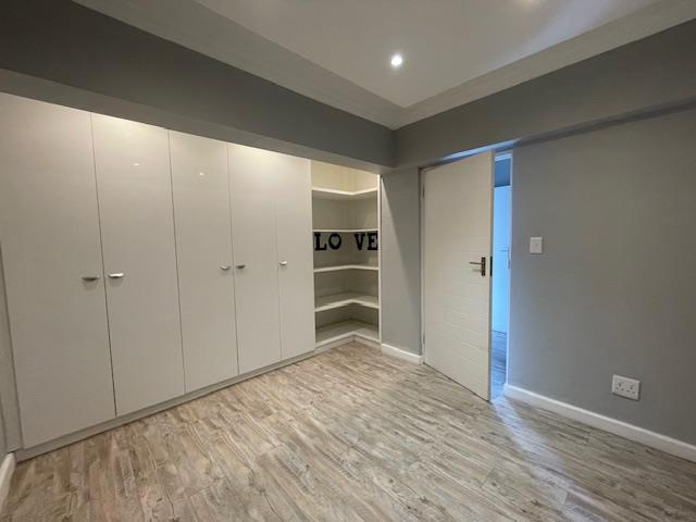 To Let 3 Bedroom Property for Rent in Sea Point Western Cape